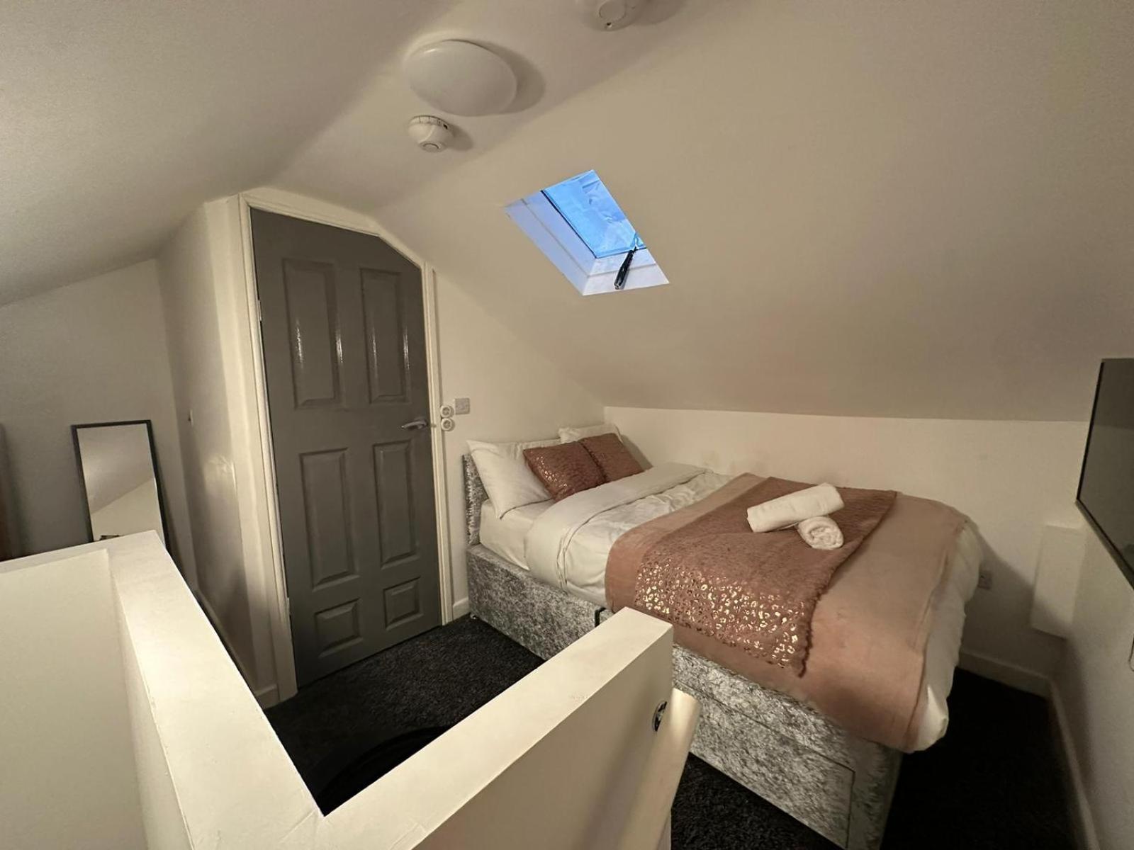 Dans Place Manchester Extérieur photo