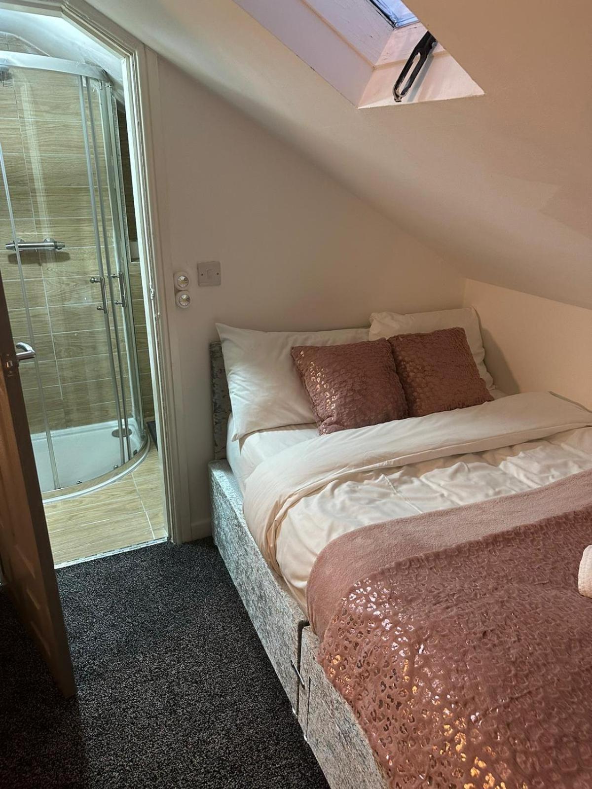 Dans Place Manchester Extérieur photo